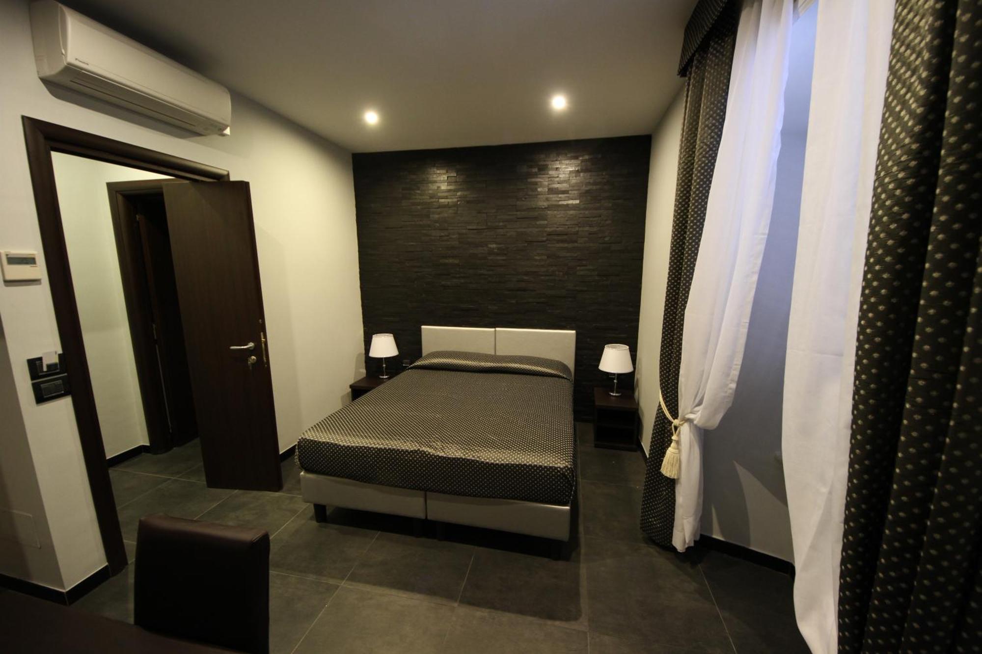 Double Room,154614770:JPEG