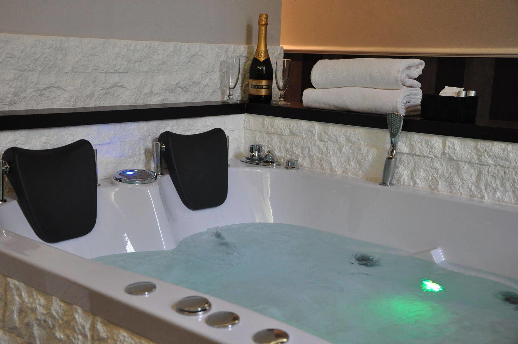 Suite Whirlpool