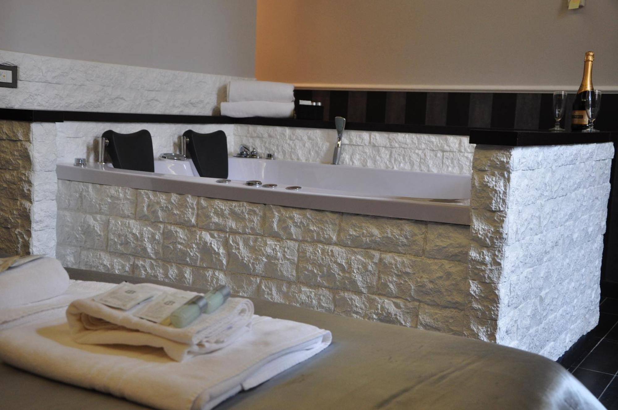 Suite Whirlpool