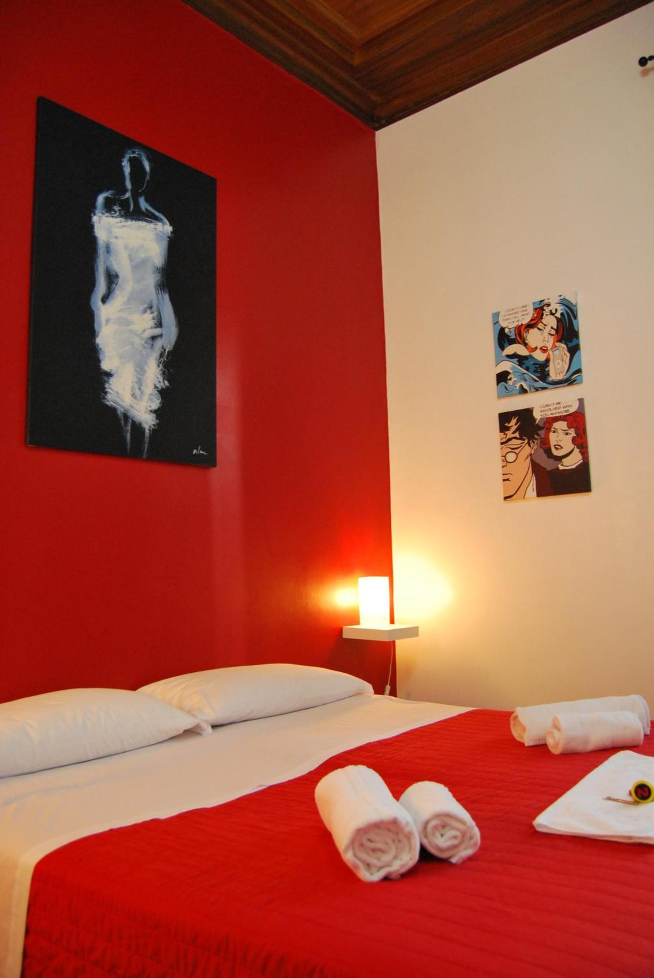 Double or Twin Room Private External Bathroom,709302568:JPEG