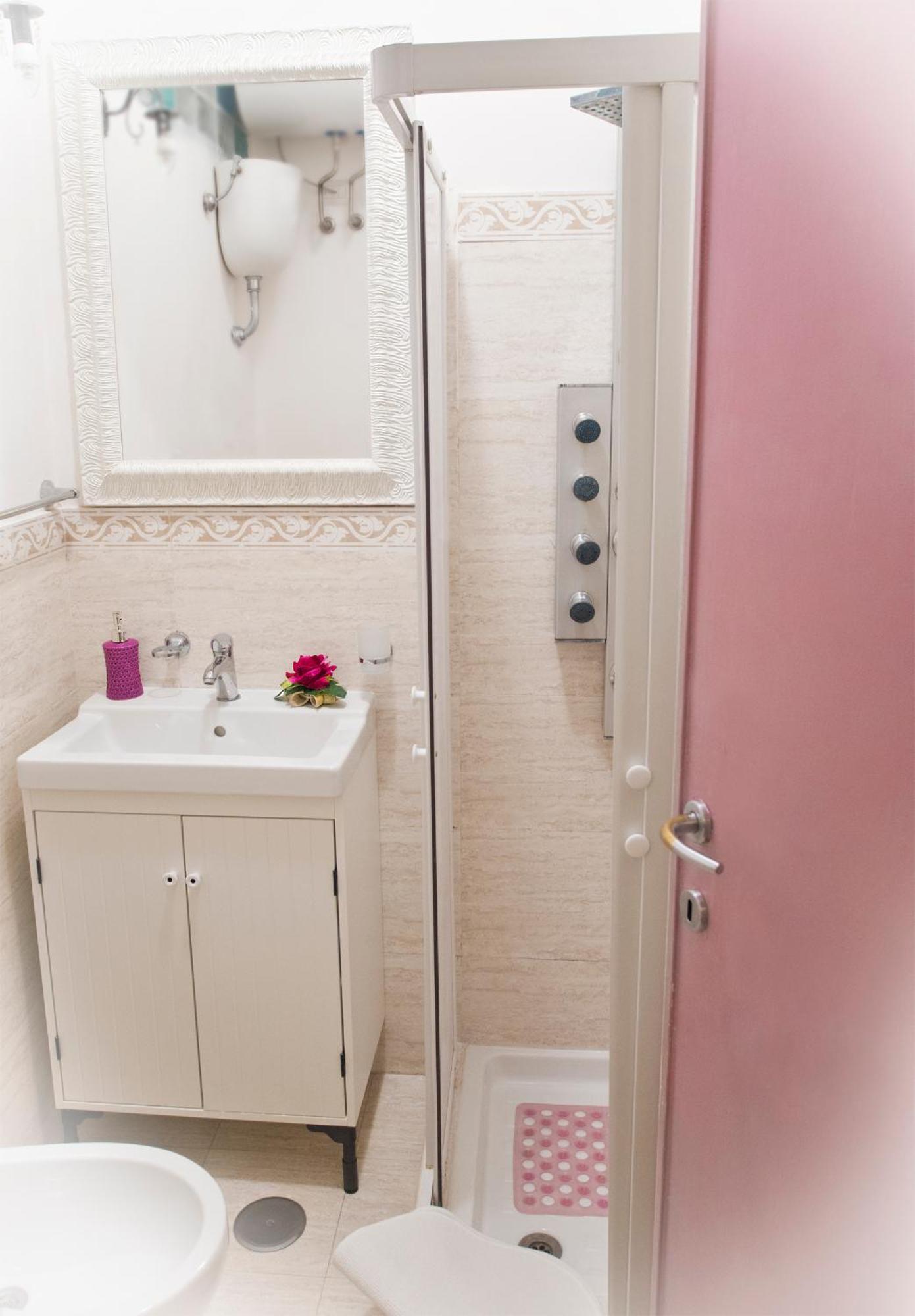 Triple Room,823120433:JPEG