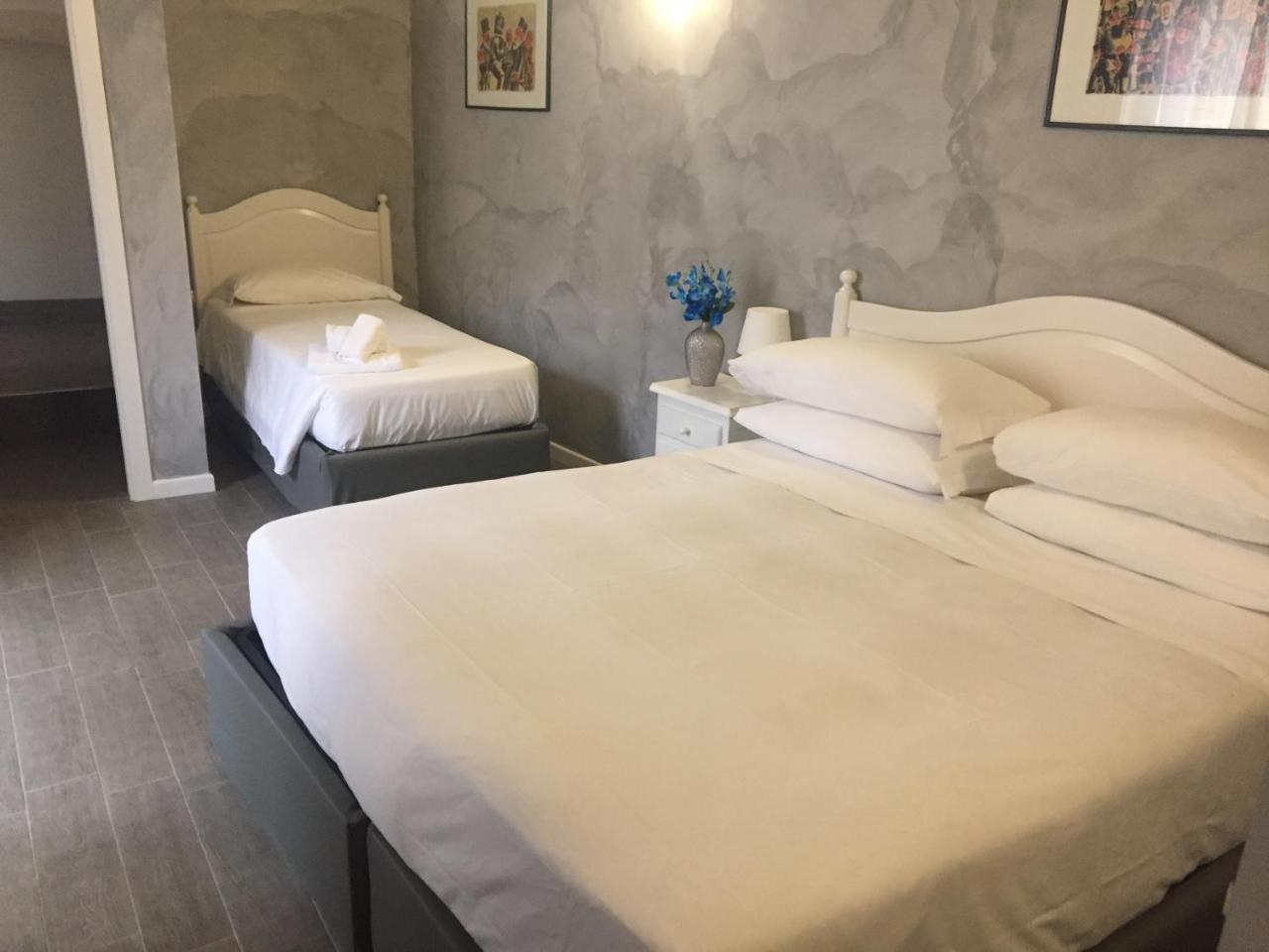 Twin Room,718632286:JPEG