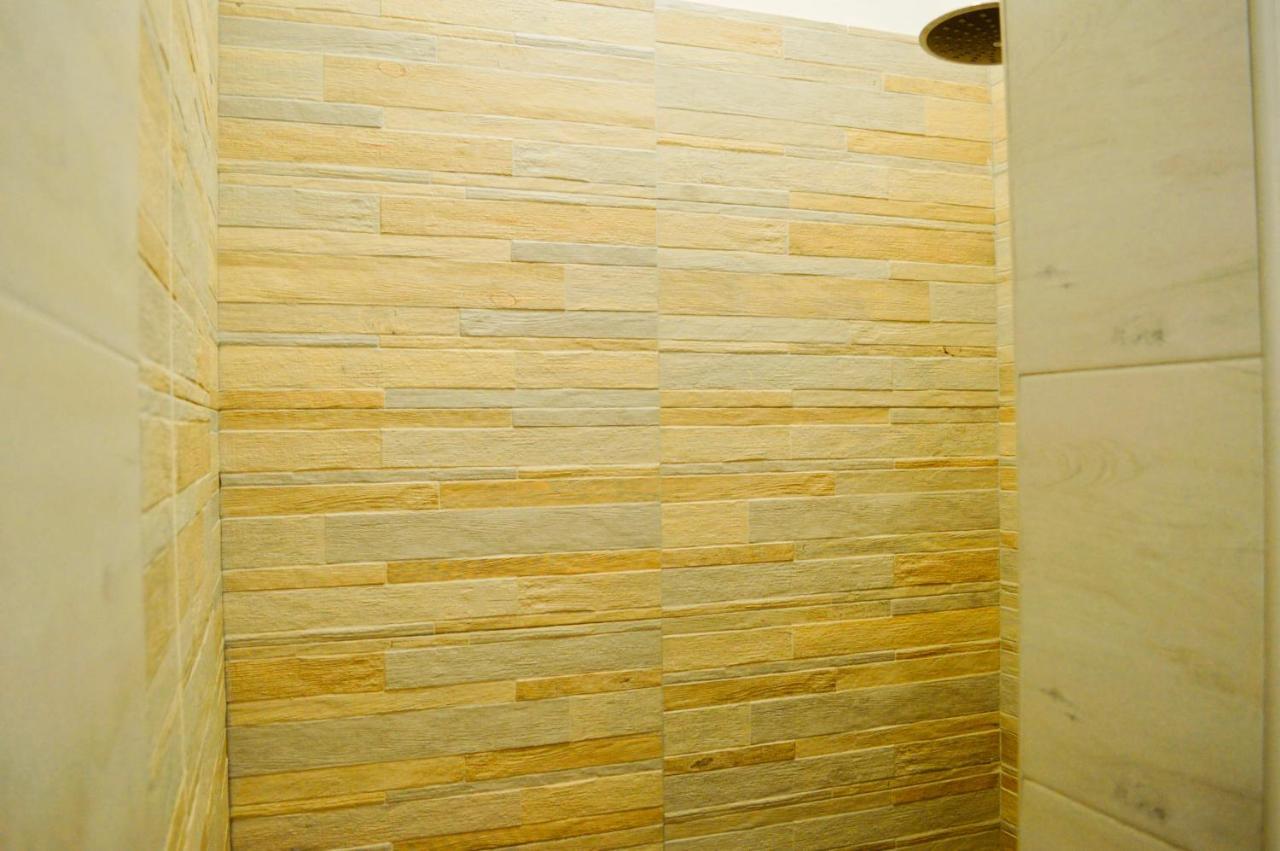 Double Room Private Bathroom,720373051:JPEG