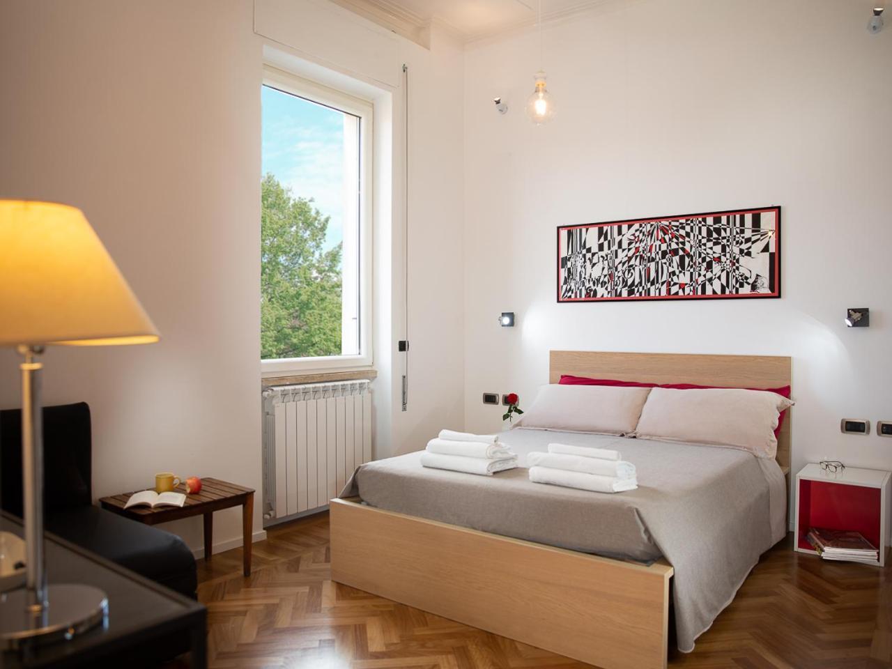 Double Room,728189140:JPEG