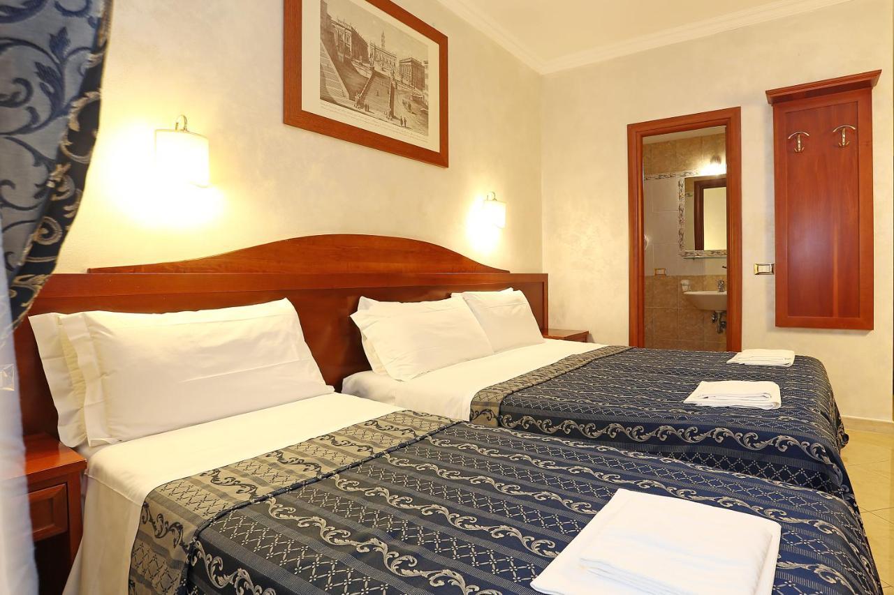 Triple Room,733024081:JPEG
