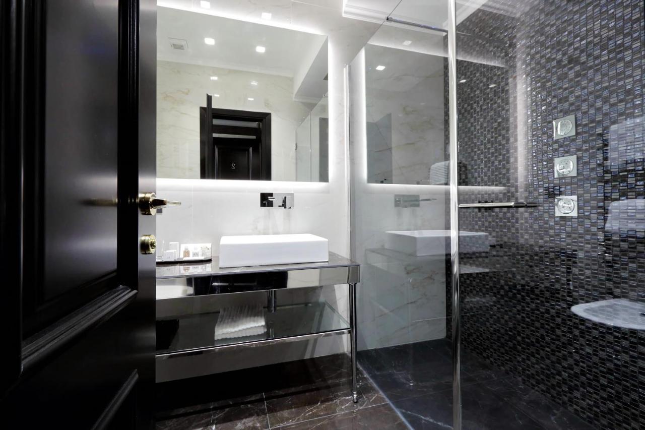 Double or Twin Room Private Bathroom,745234870:JPEG