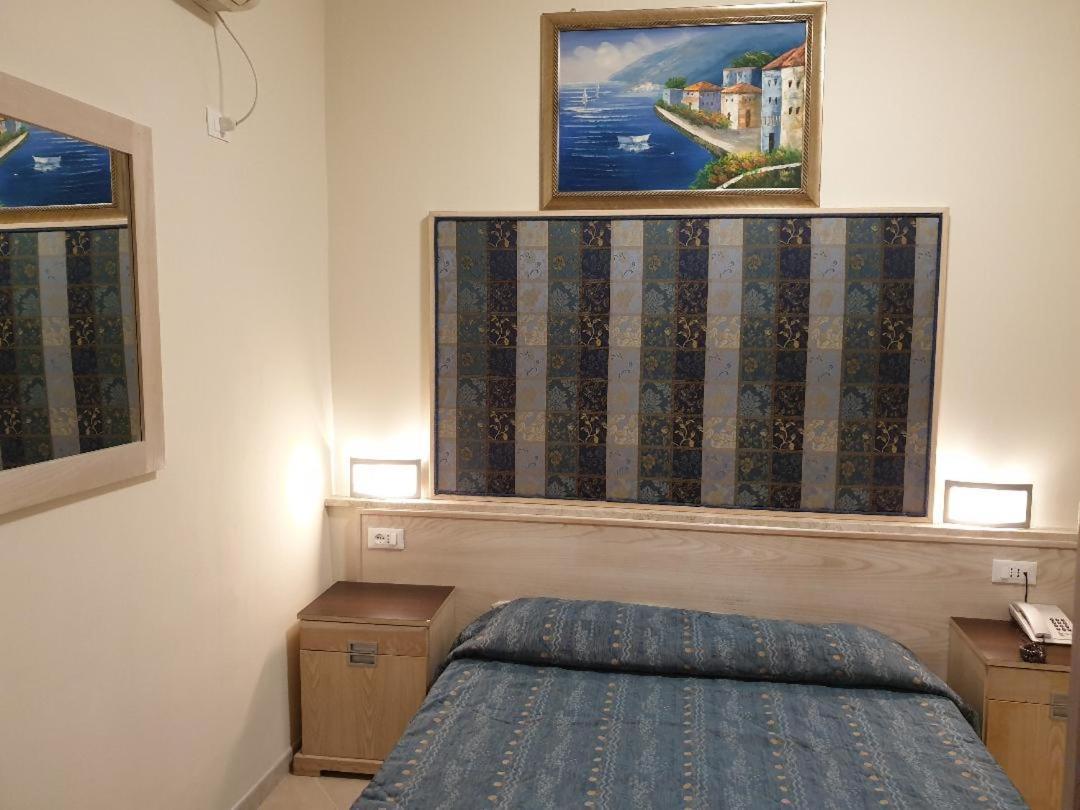 Triple Room,752794526:JPEG