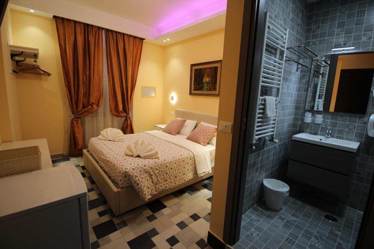 Double Room with Private Bathroom,768300274:JPEG