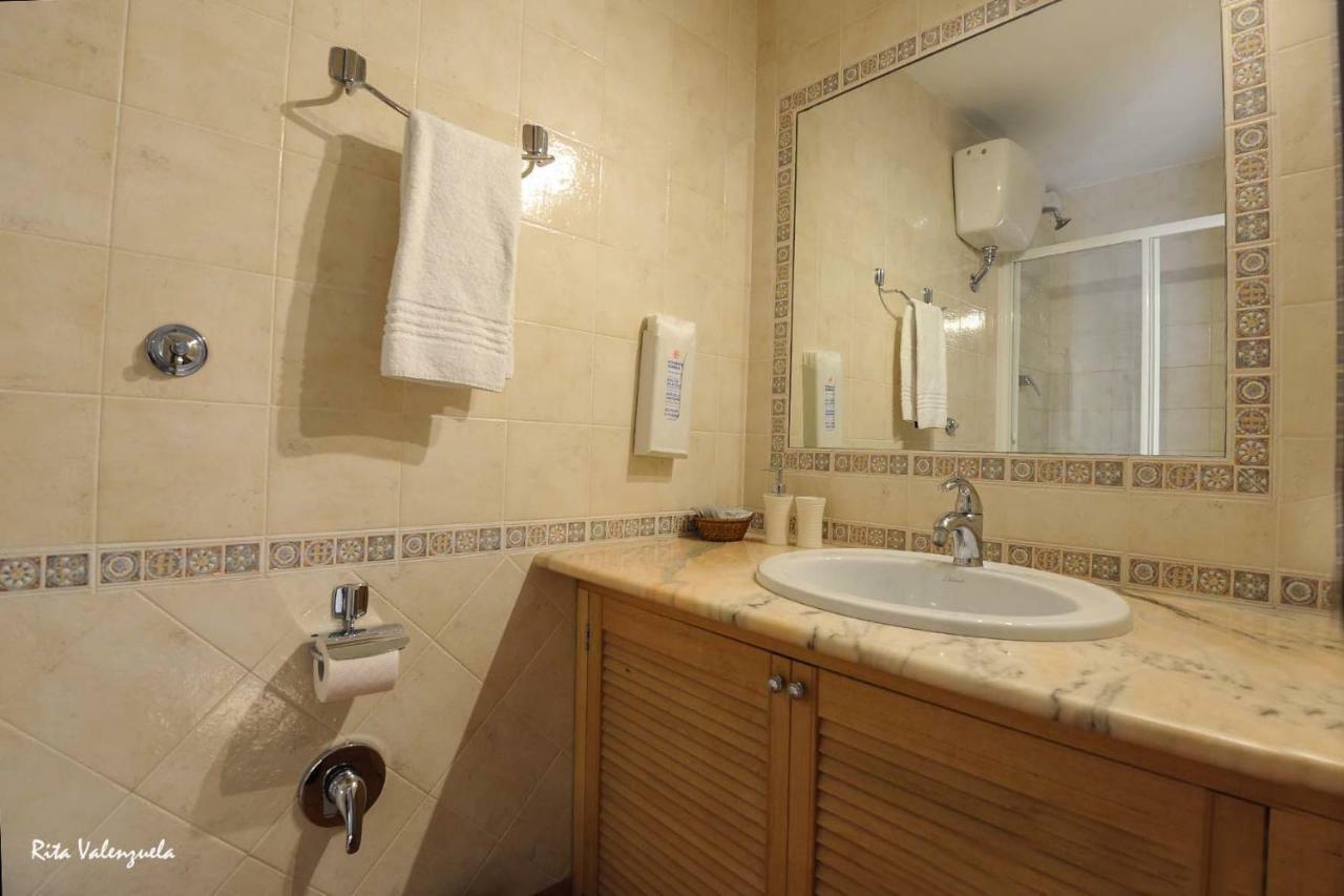 Single Room Private Bathroom