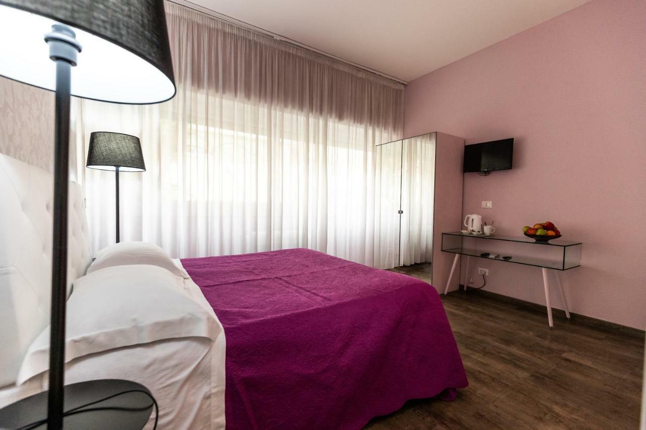 Double or Twin Room,789788331:JPEG