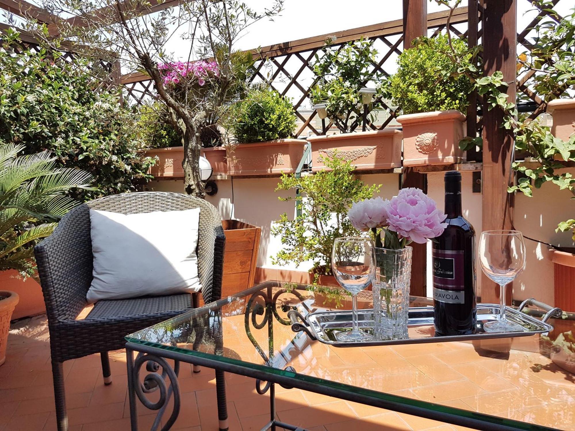 Deluxe Double Room Balcony,822987749:JPEG