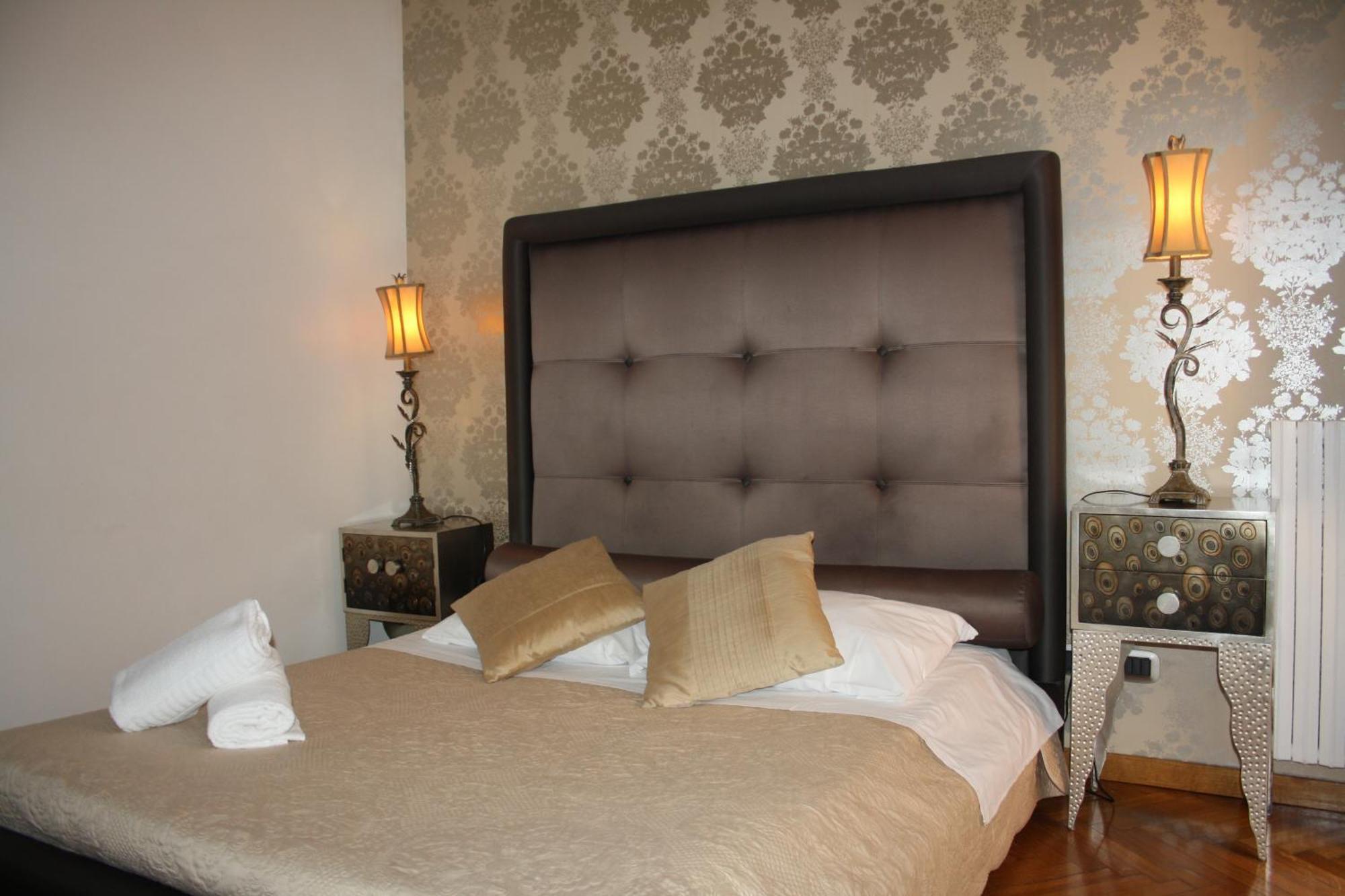 Deluxe King Room,1005318316:JPEG