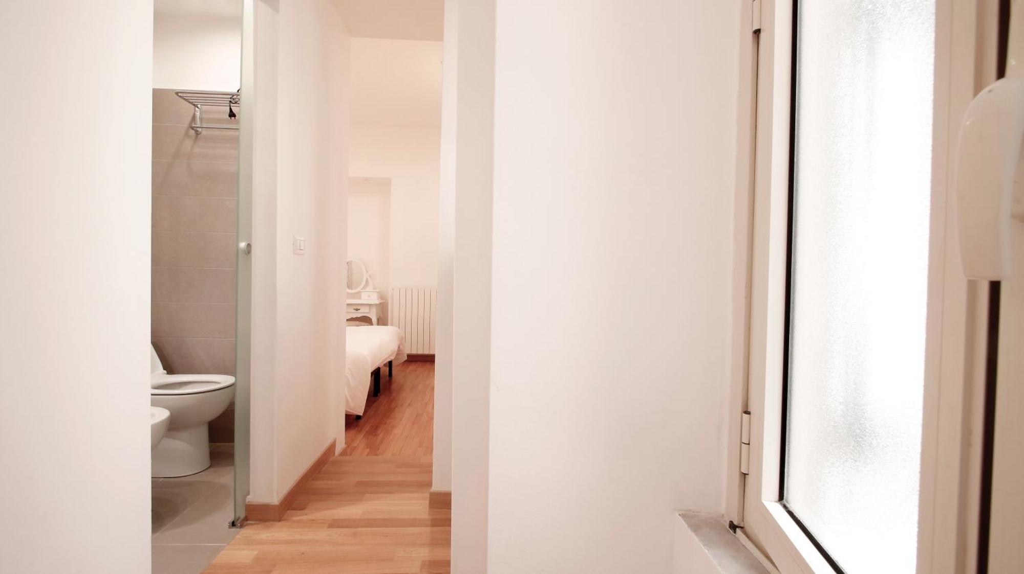 Double or Twin Room,823055564:JPEG