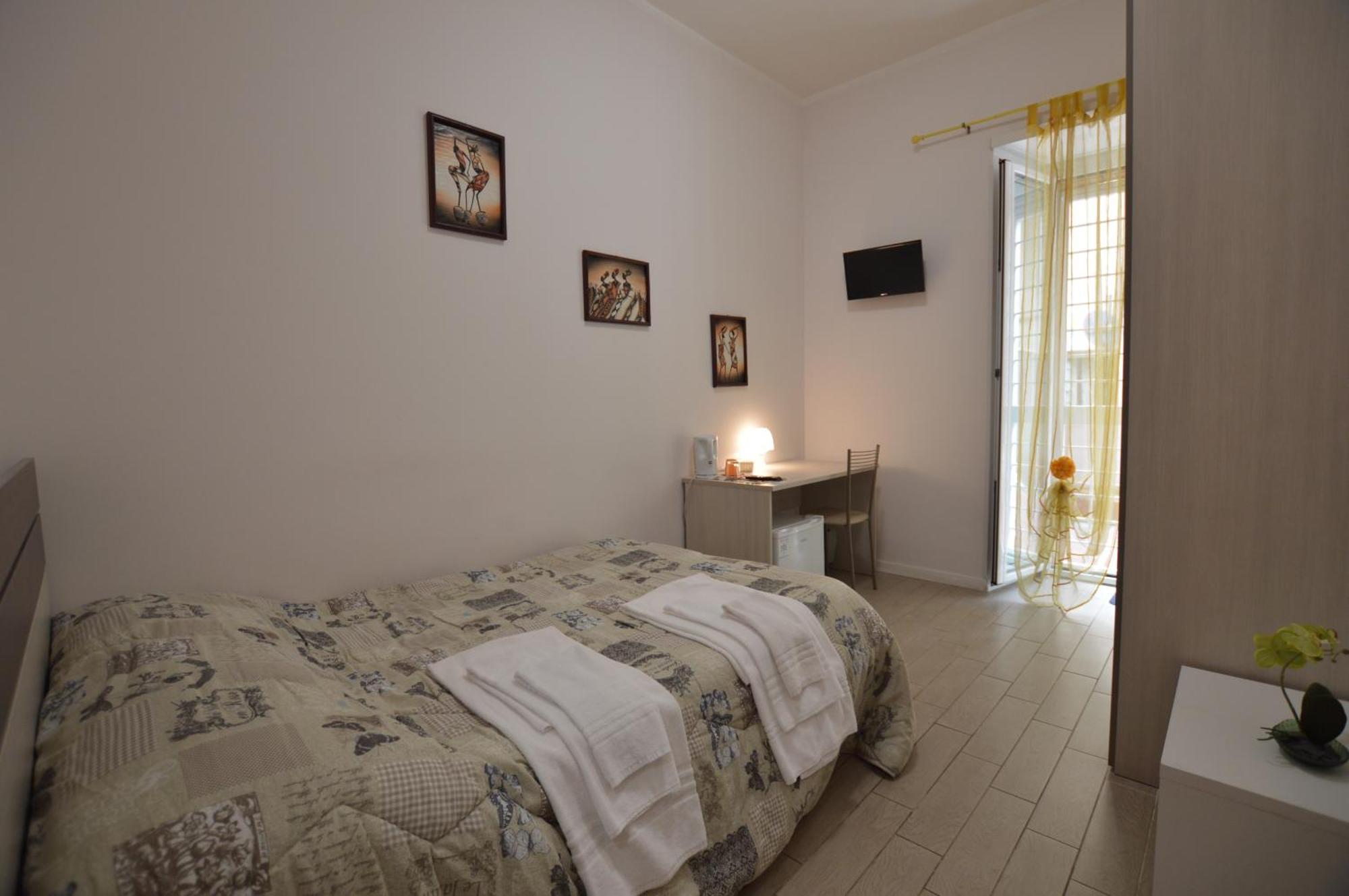 Double Room,823096295:JPEG