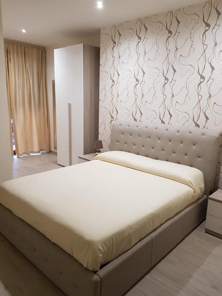 Large Double Room,1033086524:JPEG