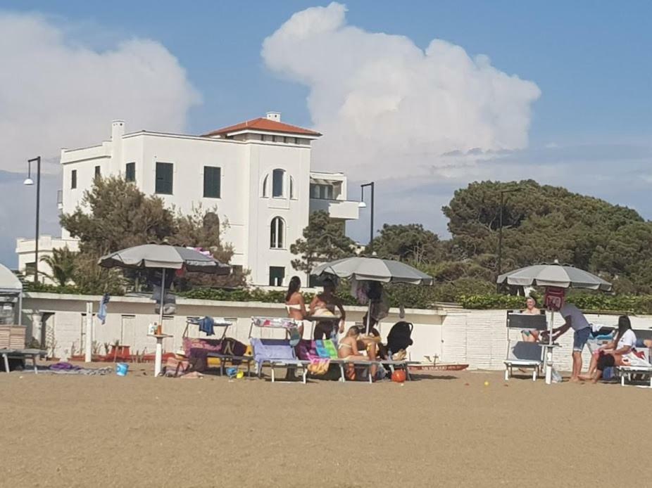 Holiday Home,859767212:JPEG