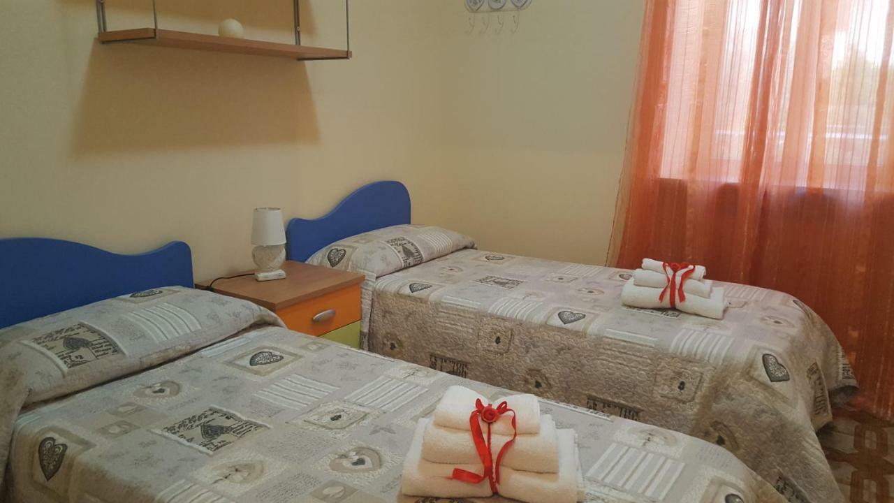 Two Connecting Double Rooms,1706904116:JPEG