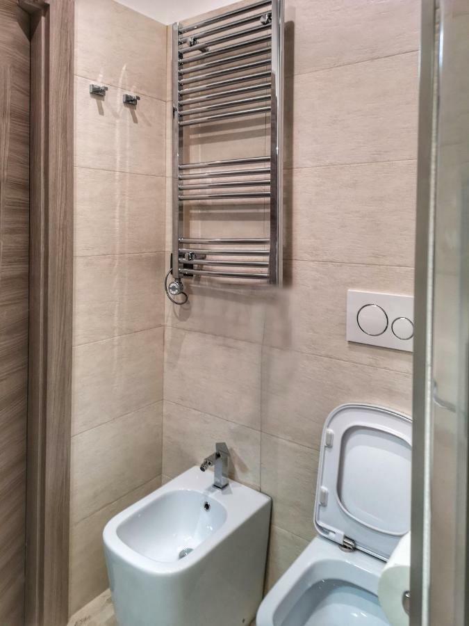 Two-Bedroom House,879415691:JPEG