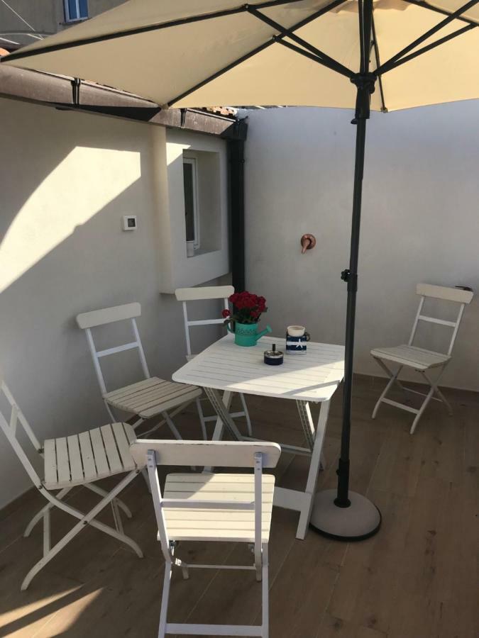 Studio with Terrace,922322236:JPEG