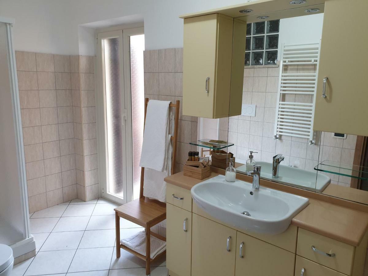 Double Room Private External Bathroom,902767036:JPEG