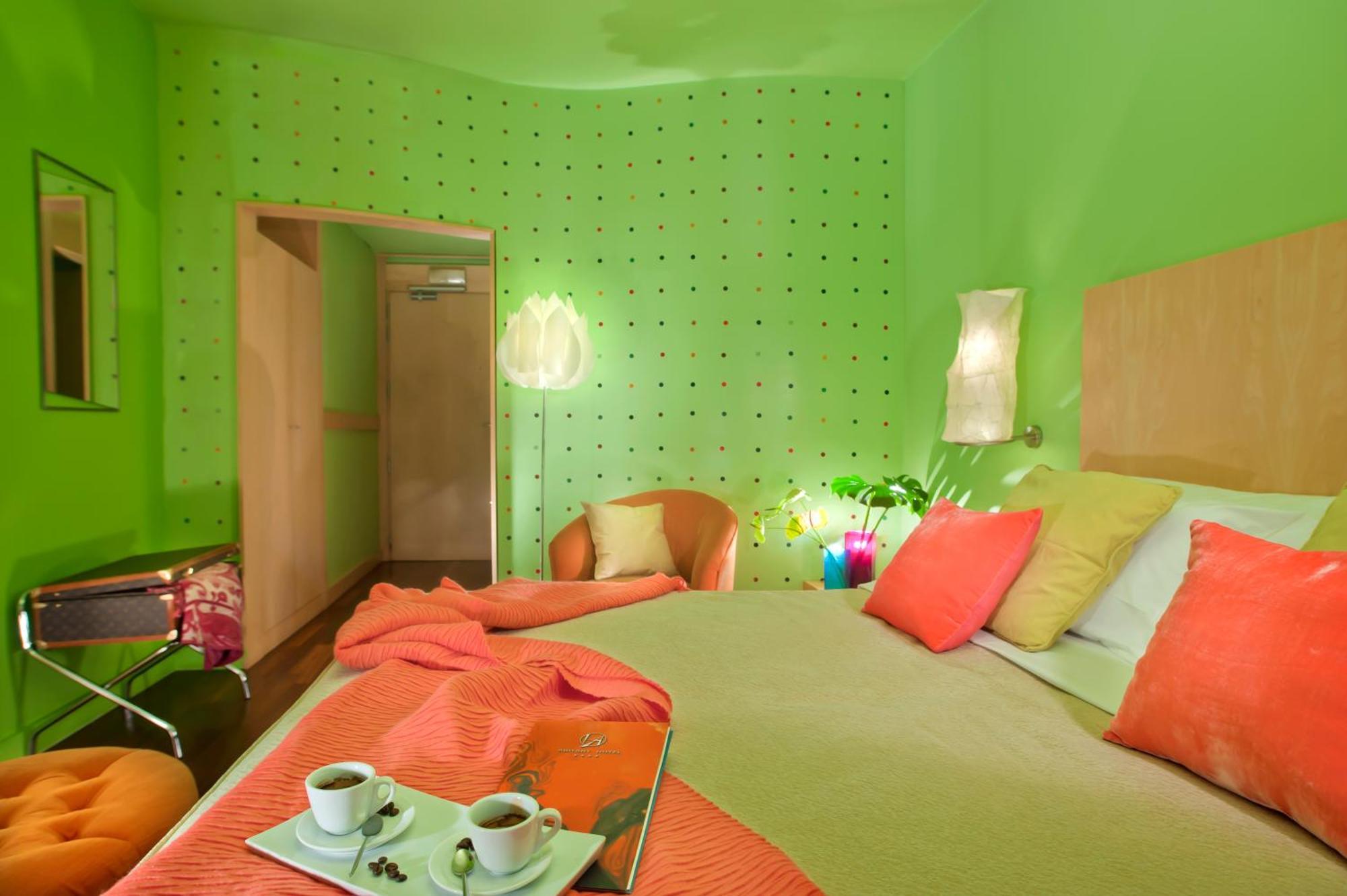 Double Room,1543276897:JPEG