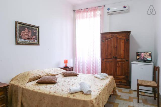 Double Room Private Bathroom