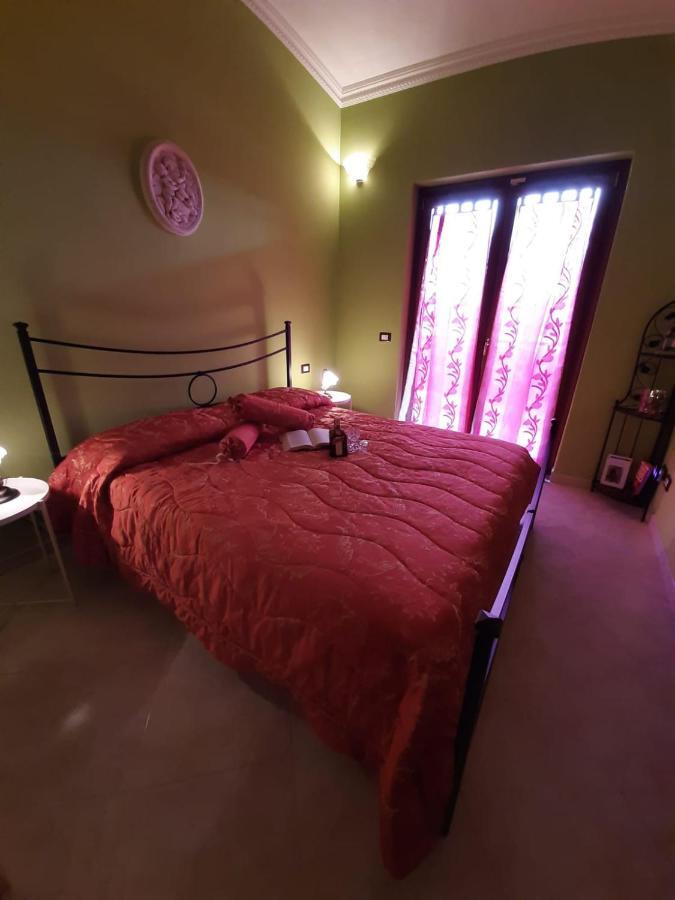 King Room with Balcony and shared Spa and Bathroom