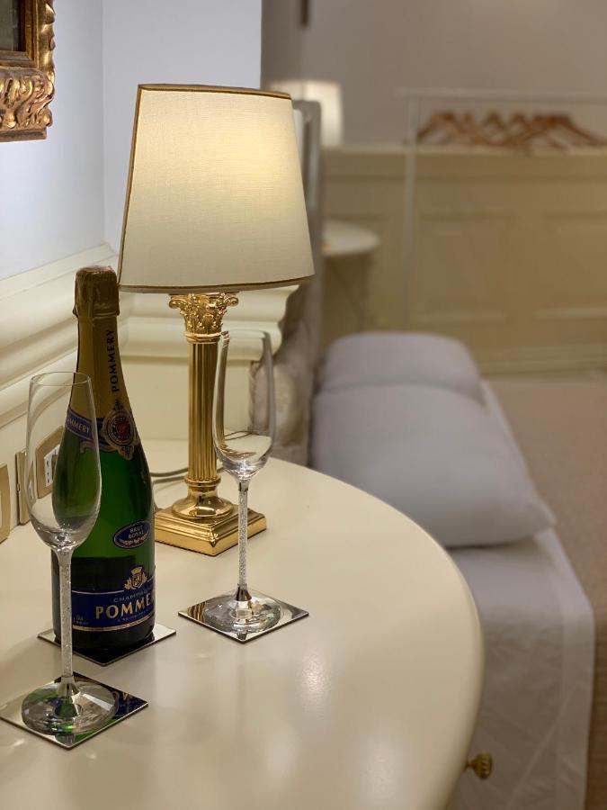 Deluxe Suite Spa Bath,1067582932:JPEG