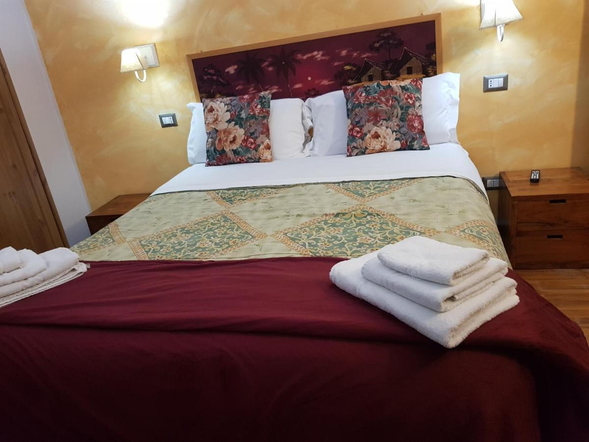 Large Double or Twin Room,970724419:JPEG