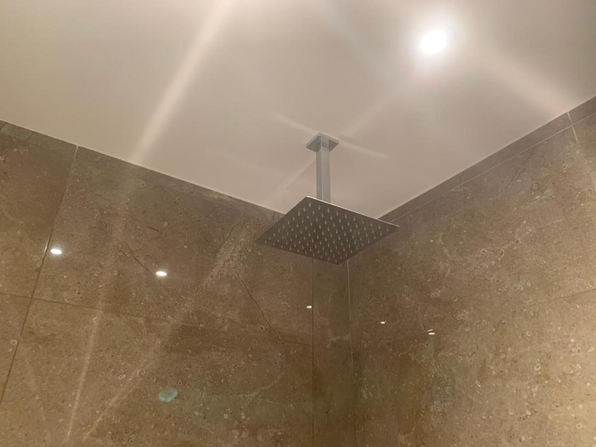 Single Room Private Bathroom,973674901:JPEG