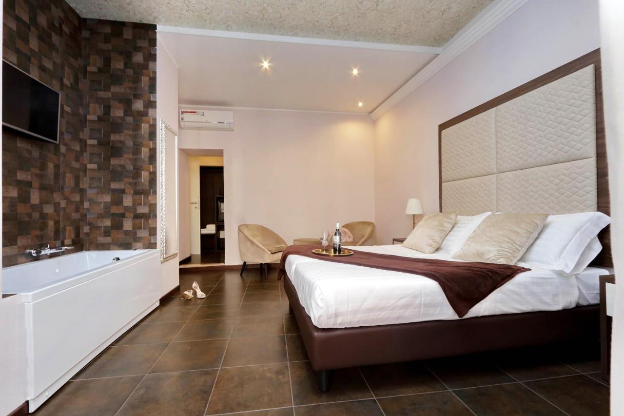 King Room with Spa Bath,974203165:JPEG