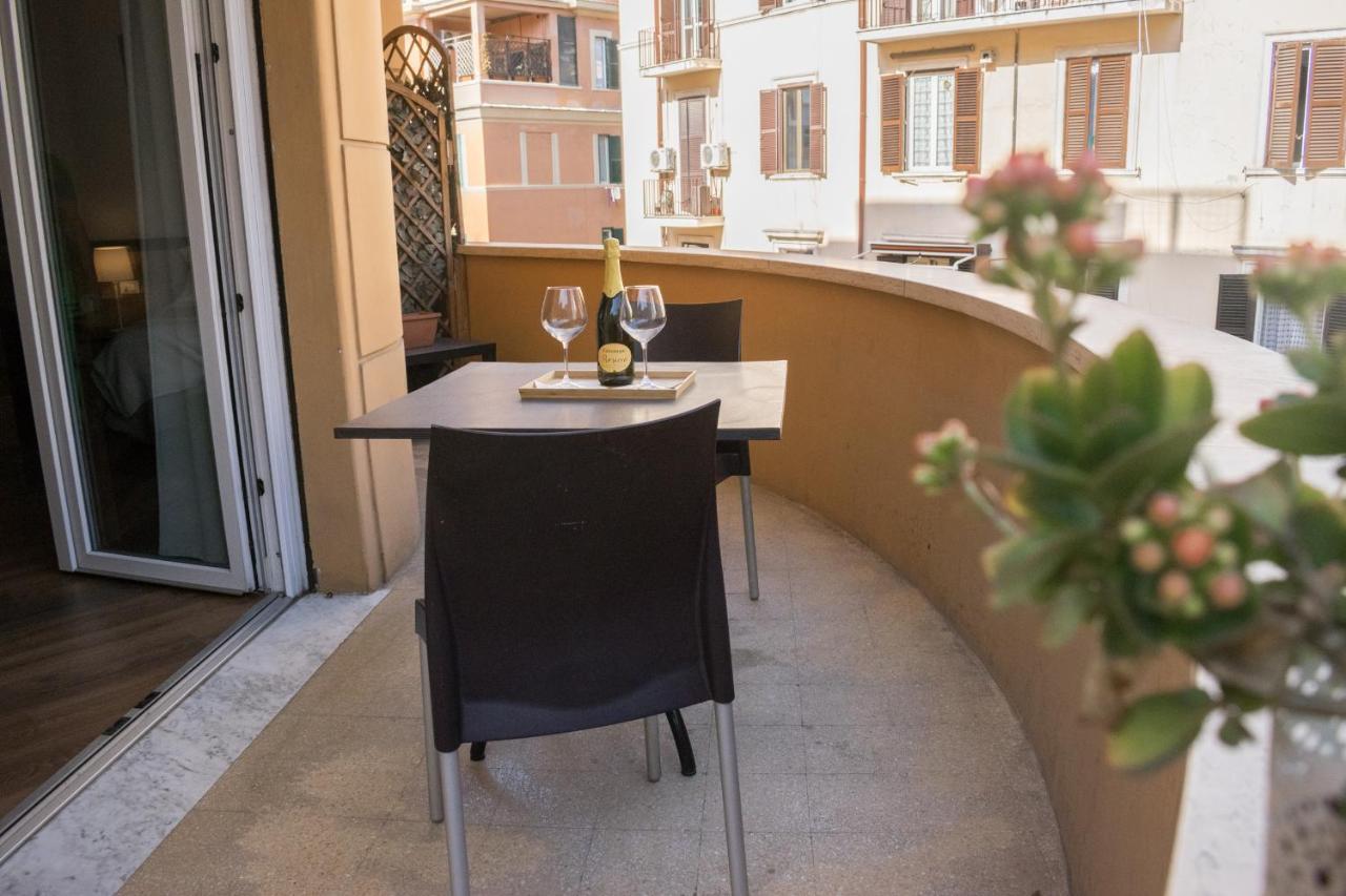 Deluxe Double or Twin Room with Balcony,975858007:JPEG