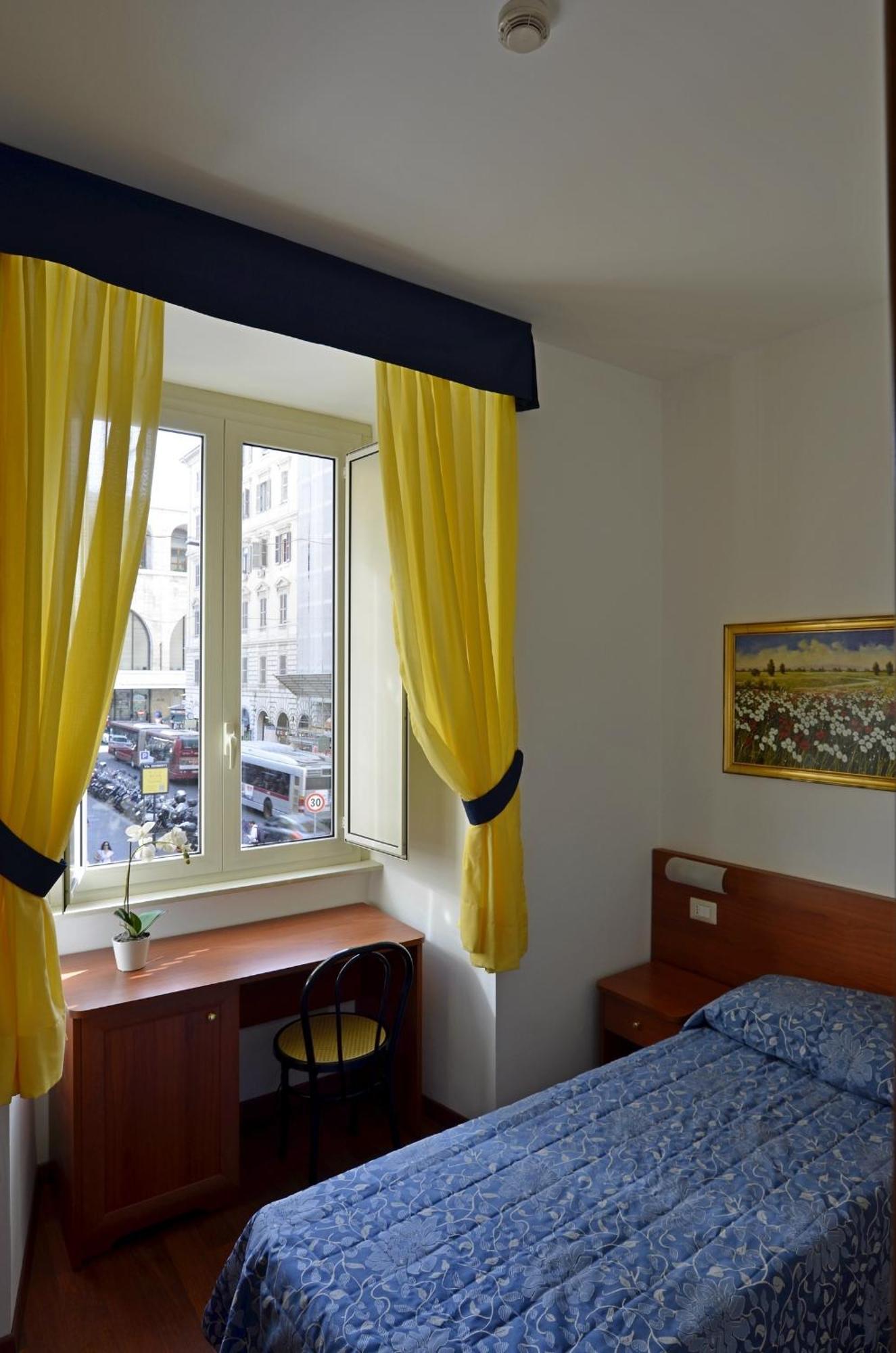 Single Room,983776798:JPEG