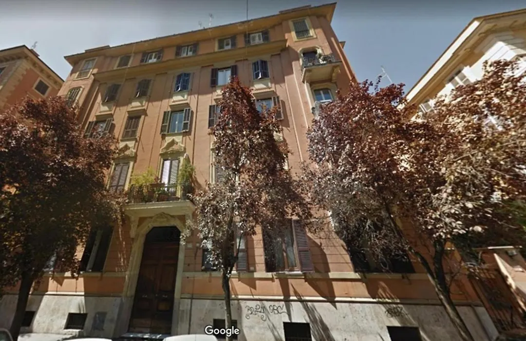 Charming Roma-1
