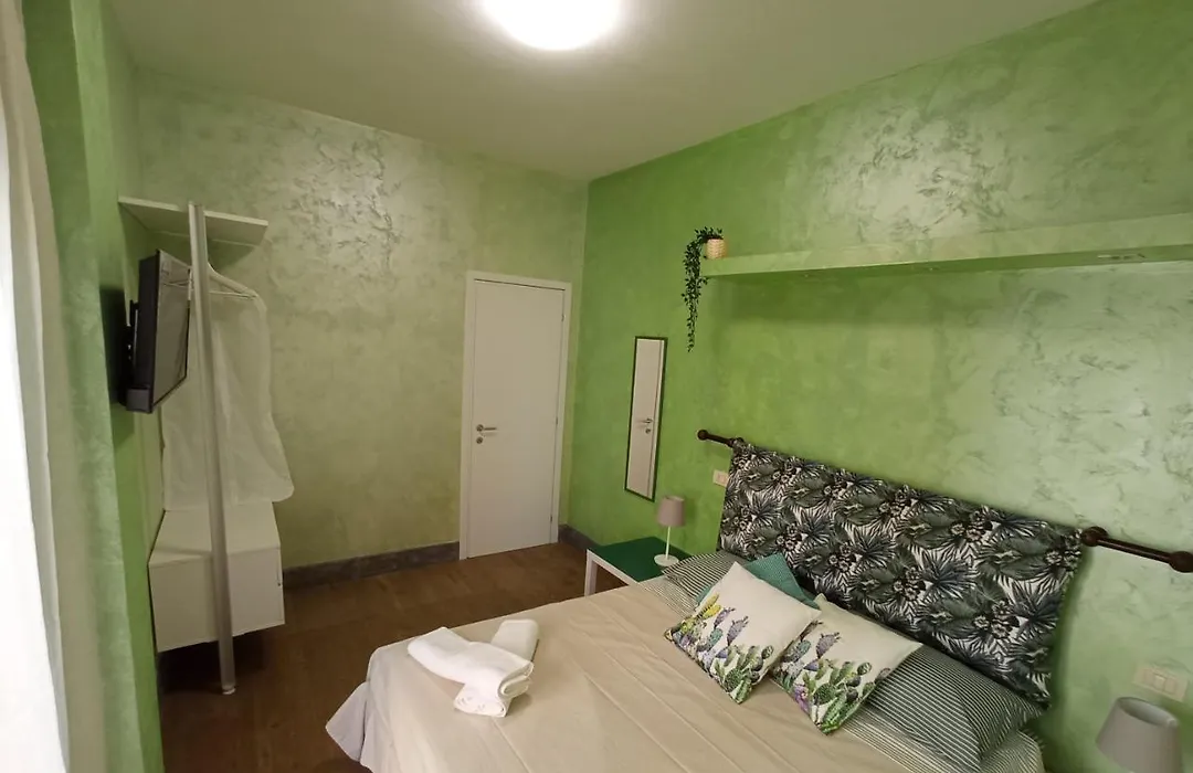C&E Suites Roma-1