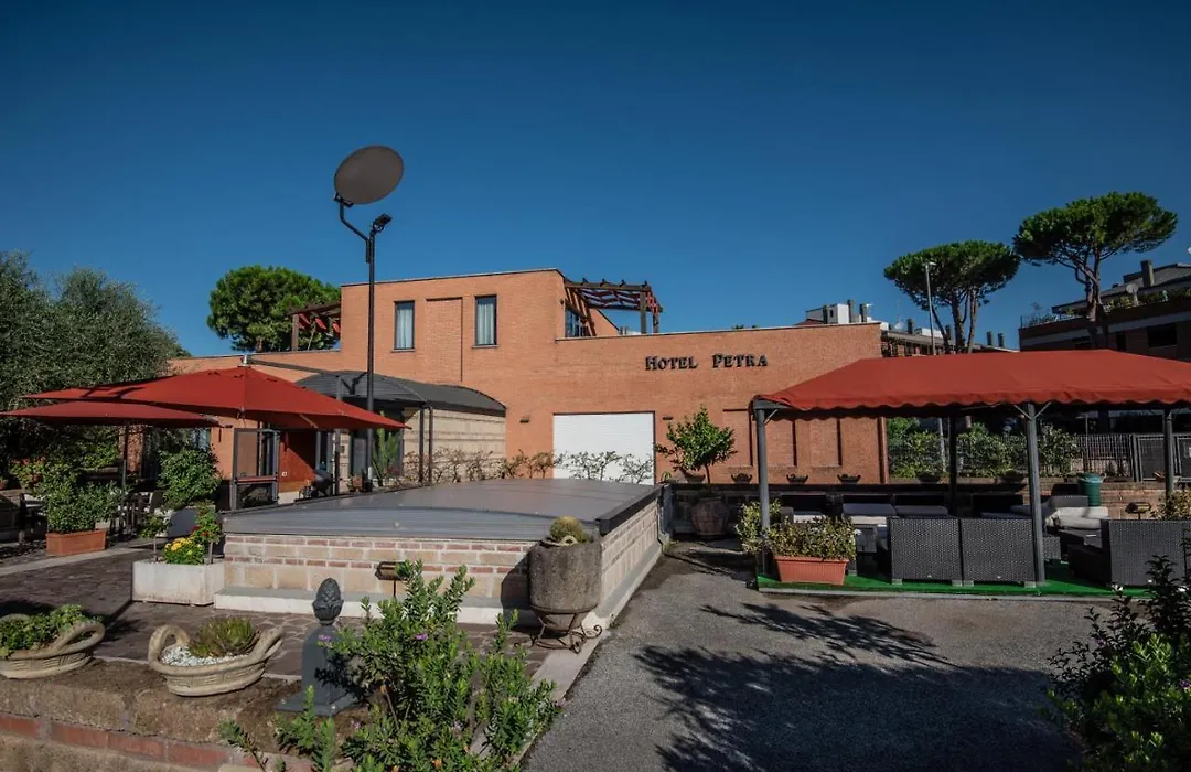 Hotel Petra-1