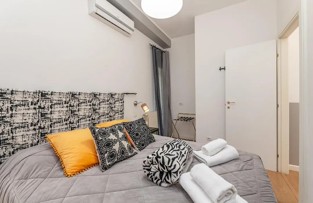 Julius Caesar Home-1