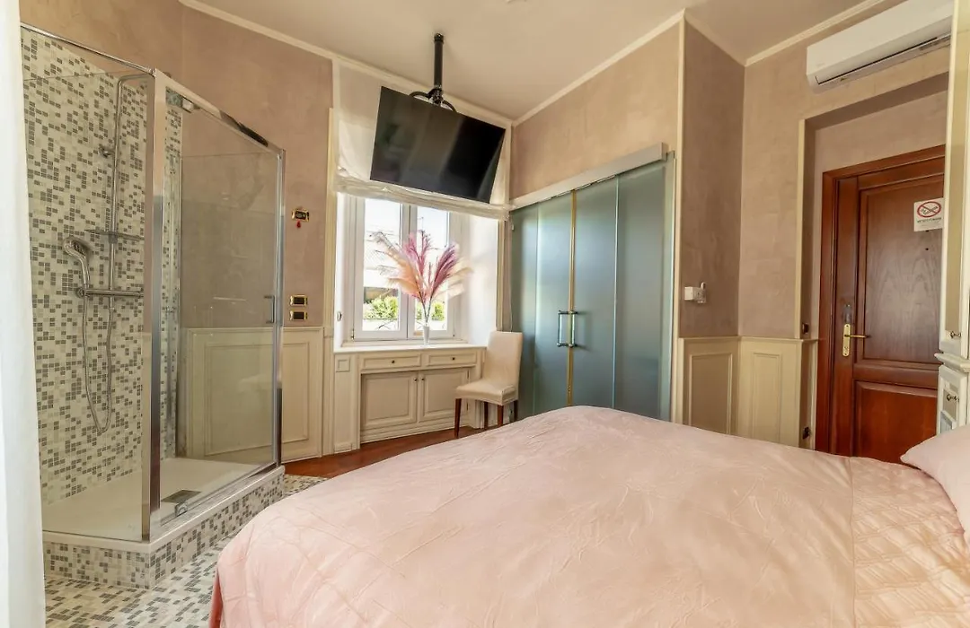 Downtown Luxury B&B - Termini Train Station-1