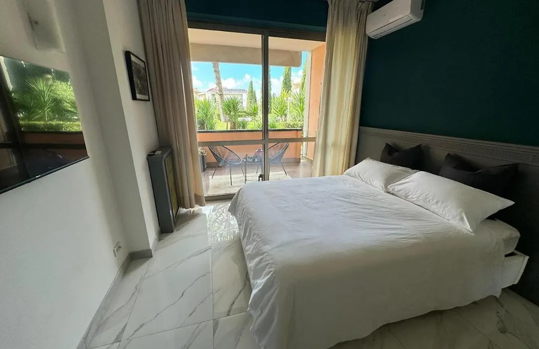Aurelia Green Suite-1