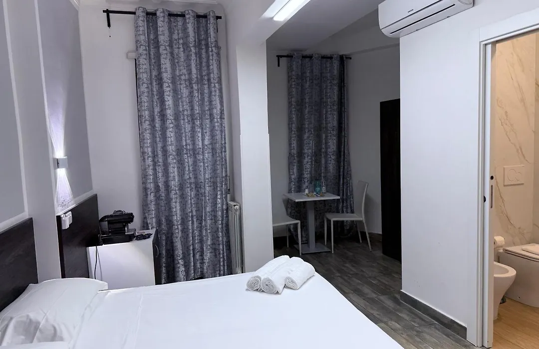 Tiburtina Hotel Holiday-1