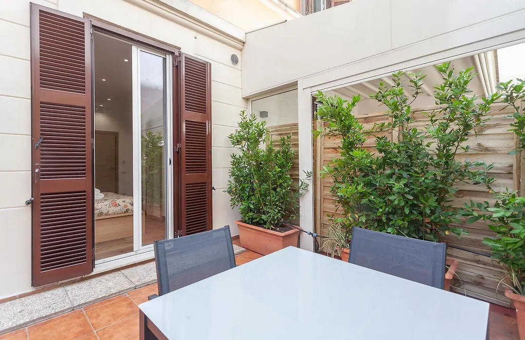 Vatican Vittoria Suites - Urban Garden - Rooms - Vatican Museum-1