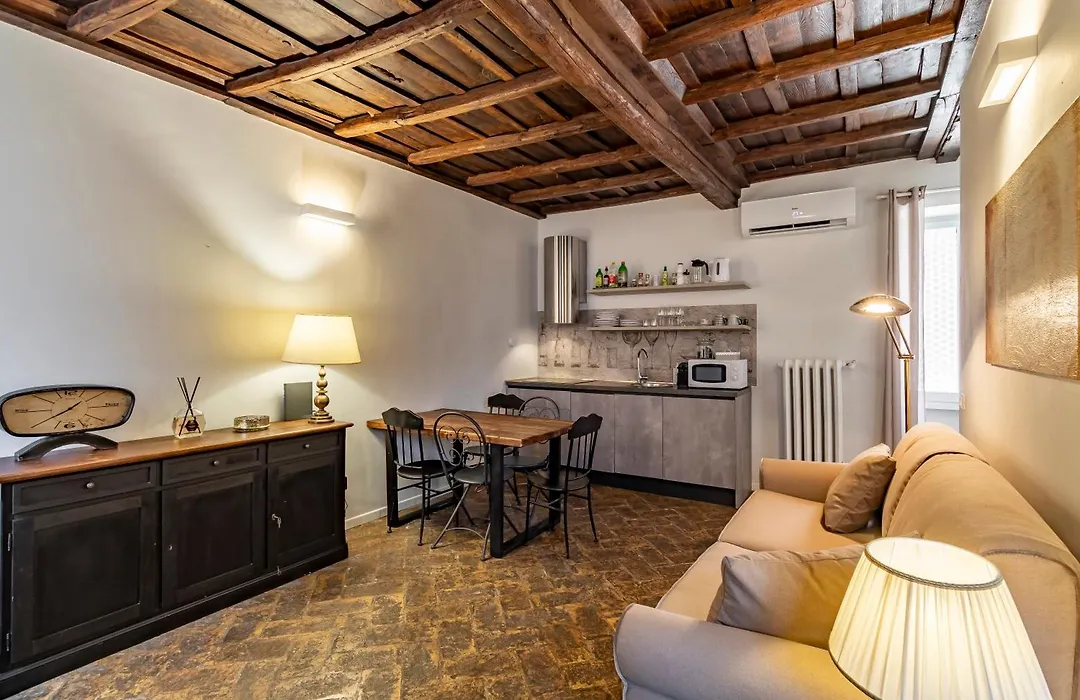 Palazzo Storico Dormo Da Lisa - Colosseo-1