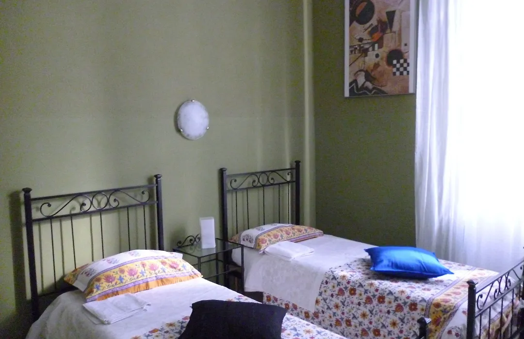 Hotel Giamaica For Girls & Ladies Only-1