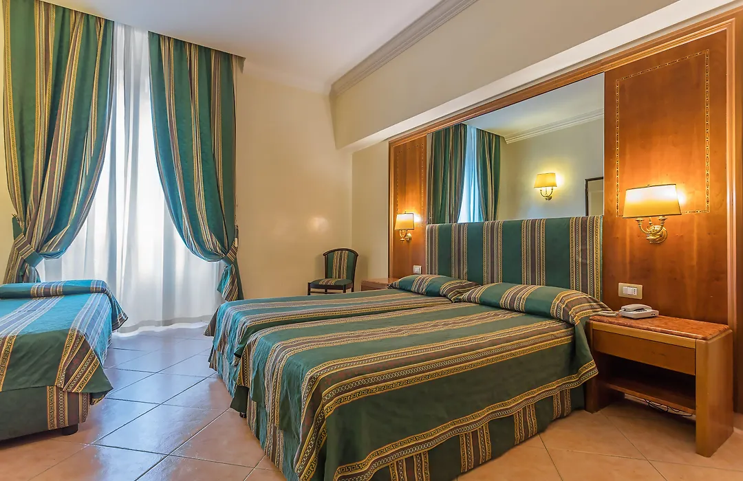 Raeli Hotel Floridia-1
