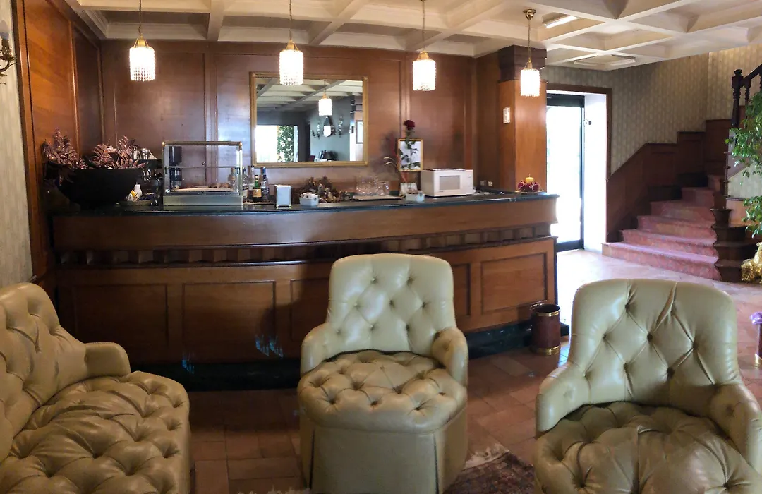 Hotel Quadrifoglio By Mancini-1