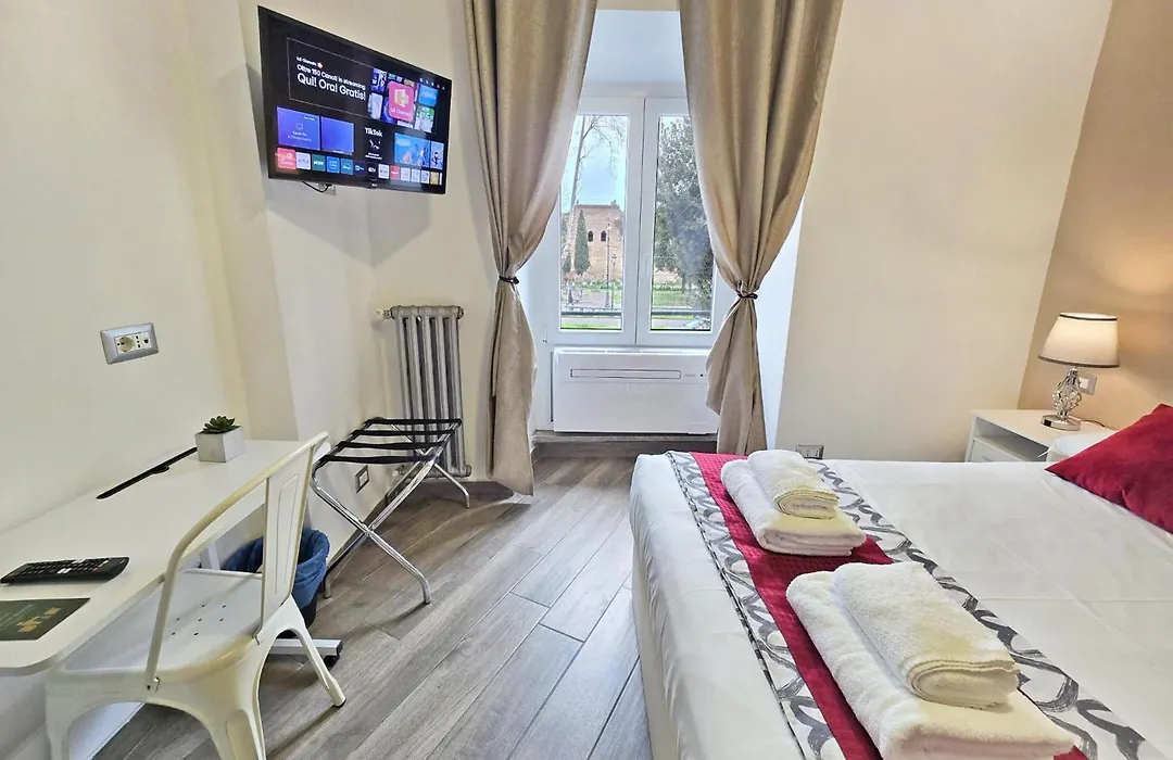Giulya Guesthouse Hospety Group-1