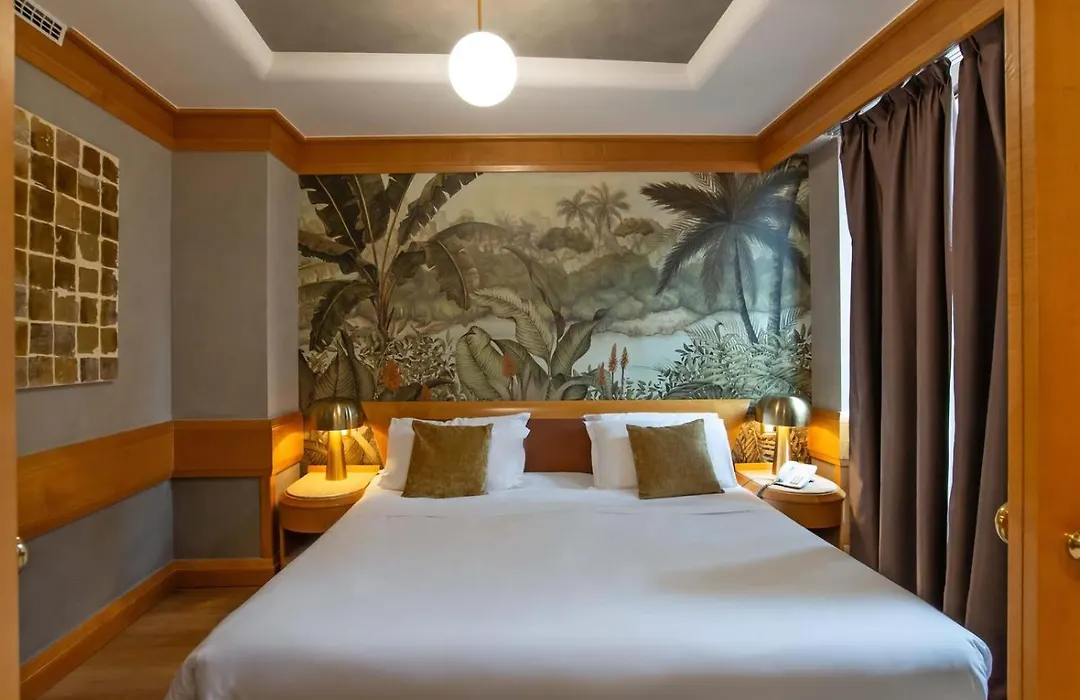 Hotel White-1