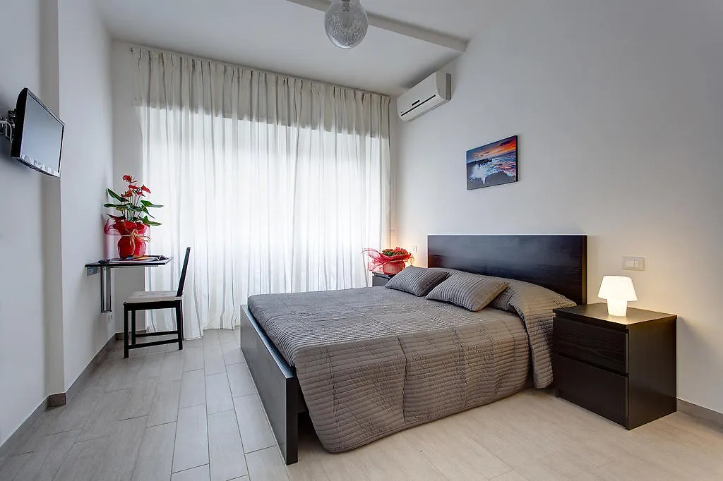Elements Guest House Roma-1