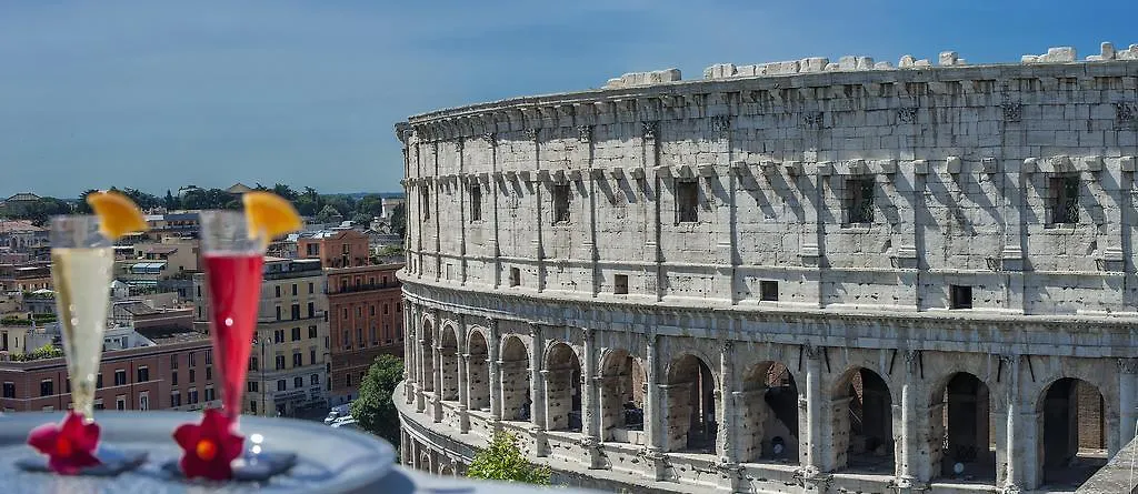 Colosseum Corner-1