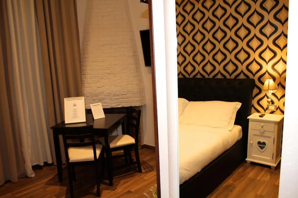 Roman Royal Rooms-1